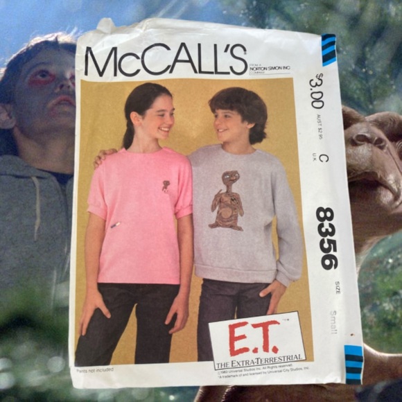 McCall’s 8356 Vintage 80s ET Extraterrestrial Kids Sweatshirt Sewing Pattern 4 6 - Picture 1 of 5